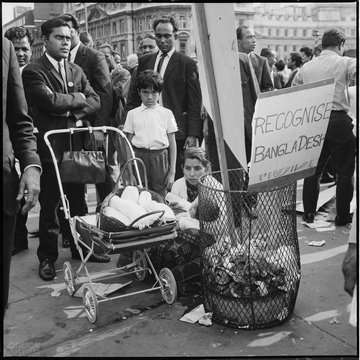 Photo of Bengali family demonstrating for Bangladesh's independence