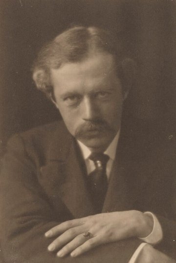 Photo of Arthur William Symons