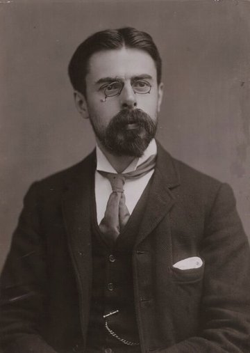 Photo of Laurence Housman