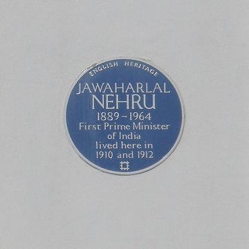 Photo of blue plaque at Jawaharlal Nehru's house in London