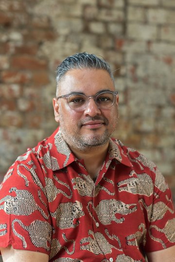 Nikesh Shukla Headshot