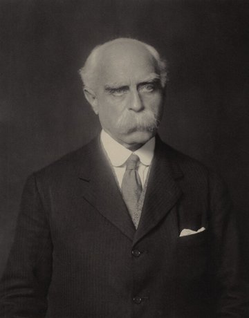 Photo of Sir Francis Edward Younghusband
