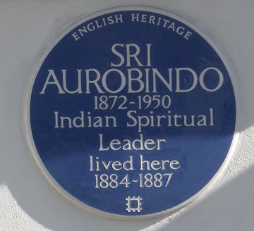 Photo of blue plaque at Aravinda Ackroyd Ghose's home in London