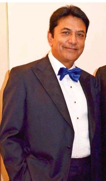 Vijay Patel Headshot